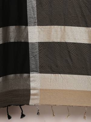 Brown woven linen saree with blouse 4