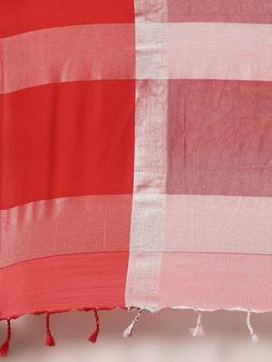 Peach woven linen saree with blouse 4