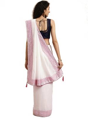 White woven silk blend saree with blouse 2