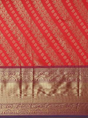 Red Woven Silk Blend Saree With Blouse 3