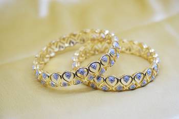 Gold bangles-and-bracelets 3