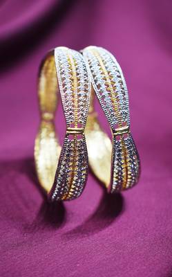 Gold bangles-and-bracelets 2