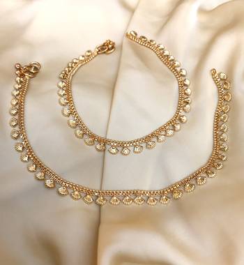 Gold anklets 2
