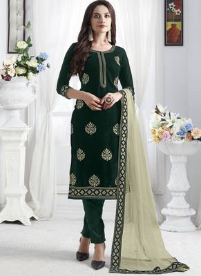 Green Velvet Pakistani Salwar Kameez 1