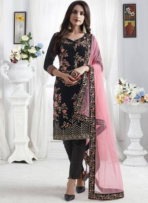 Black Velvet Pakistani Salwar Kameez 1