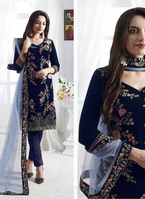 Blue Velvet Pakistani Salwar Kameez 2