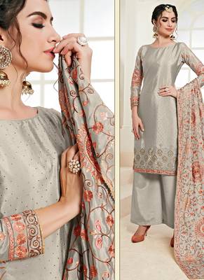 Grey Chiffon Pakistani Salwar Kameez 2