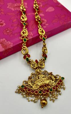 Gold Plated Red And Green Stone Laxmi Pendant Jewellery Set 4