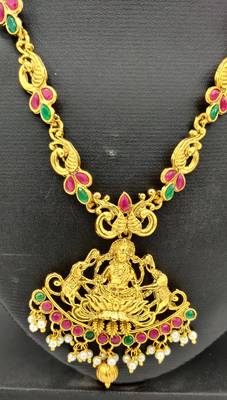 Gold Plated Red And Green Stone Laxmi Pendant Jewellery Set 5