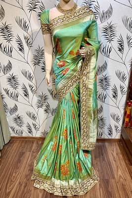Green Embroidered Pure Banarasi Silk Saree With Blouse 1