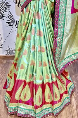 Green Embroidered Pure Banarasi Silk Saree With Blouse 3