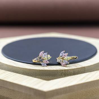 Gold earrings 1