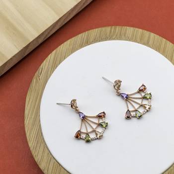 Gold earrings 1