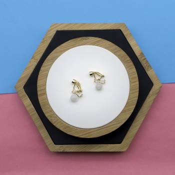 Gold earrings 2