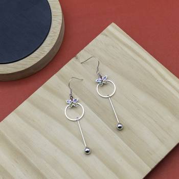 Gold earrings 1