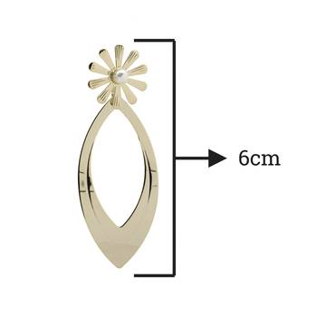 Gold earrings 2