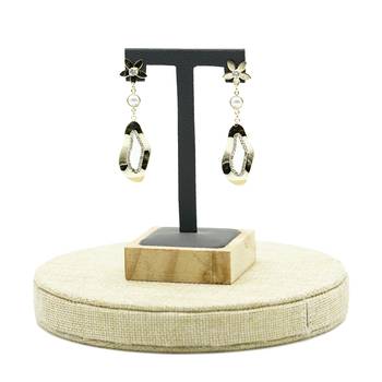 Gold earrings 1