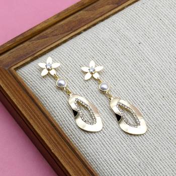 Gold earrings 2