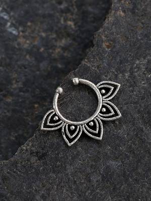 Silver nose-ring 1