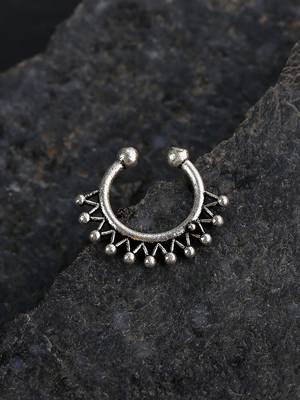 Silver nose-ring 1