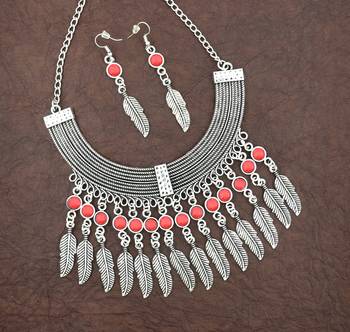 Red na necklace-sets 1