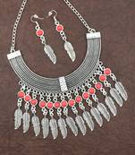 Red na necklace-sets