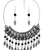 Black na necklace-sets