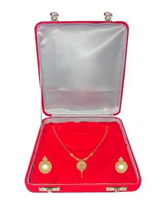 ATORAKUSHON Red Plastic Jewellery Organizer, Pendant Set/Necklace Earrings Top Vanity Box for Women- Pack of 1 1