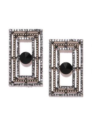 Black earrings 3