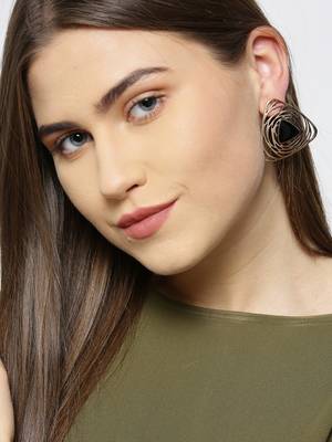 Black earrings 2