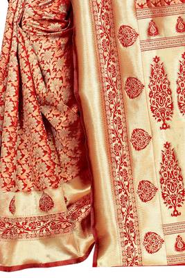 Red woven jacquard saree with blouse 4