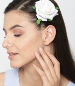 White hair-accessories
