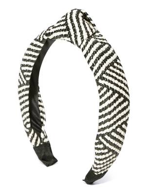 Black hair-accessories 2