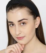 Black hair-accessories