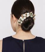 White hair-accessories