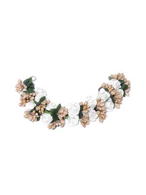 White hair-accessories 2