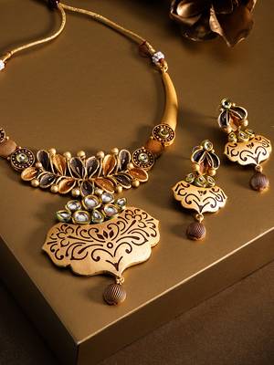 Brown necklace-sets 1