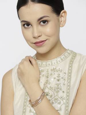 Gold bangles-and-bracelets 2