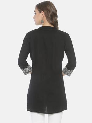 Black plain viscose ethnic-kurtis 2