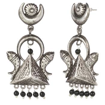 Black earrings 2