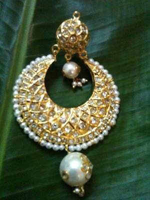 Traditional Golden Heavy Earring 2