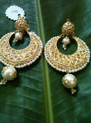 Traditional Golden Heavy Earring 3