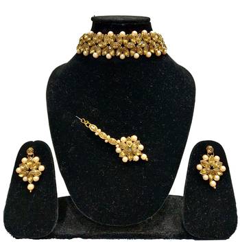Gold chokers 1