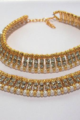 Pearl And Golden Ball White stone anklet