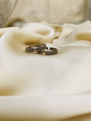 Gold toe-rings 3