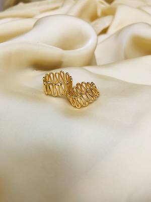 Gold toe-rings 2