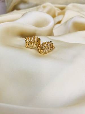 Gold toe-rings 3