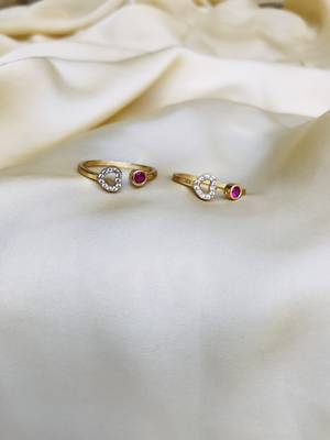 Gold toe-rings 3