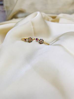 Gold toe-rings 2
