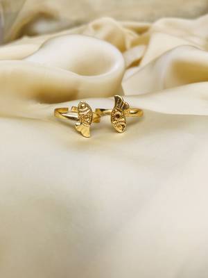 Gold toe-rings 2